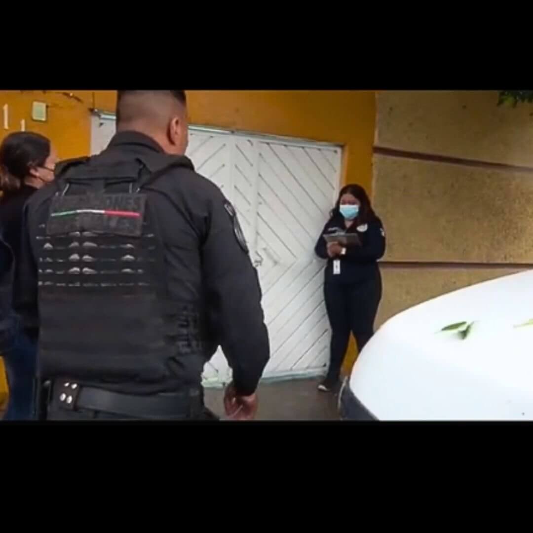 La Historia de Javier Decisión y Consecuencia ilustrada en imagen del protagonista