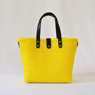 Tote Mediano de Piel Hecho en México bolsa artesanal tejida a mano con plástico reciclado LDPE