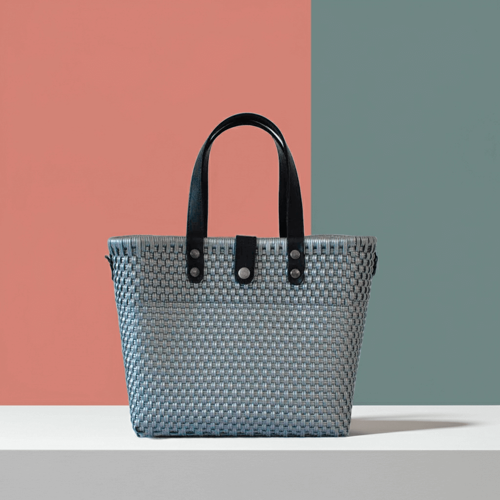 Medium-Leather-Tote-Bag-Made-in-Mexico-_-Handmade-and-Durable-Wayuu-_-Black-_-Azul-edited_1 (1).png__PID:63fdce82-8ae4-4b93-93ab-c271e110734f