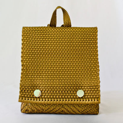 Mochila artesanal grande hecha en México tejida a mano con material reciclado