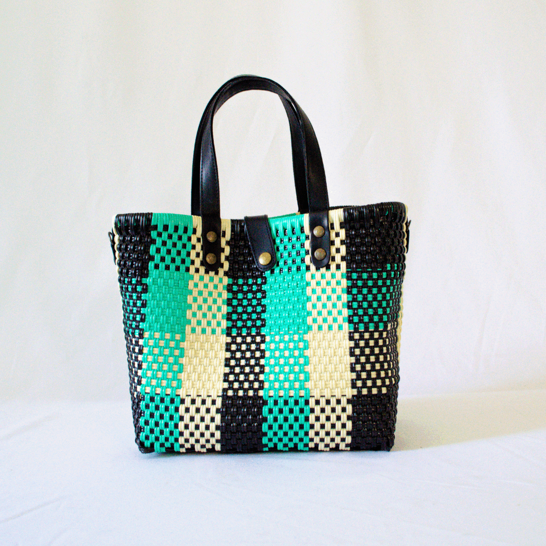 Tote Mediano de Piel Hecho en México bolsa artesanal tejida a mano con plástico reciclado LDPE