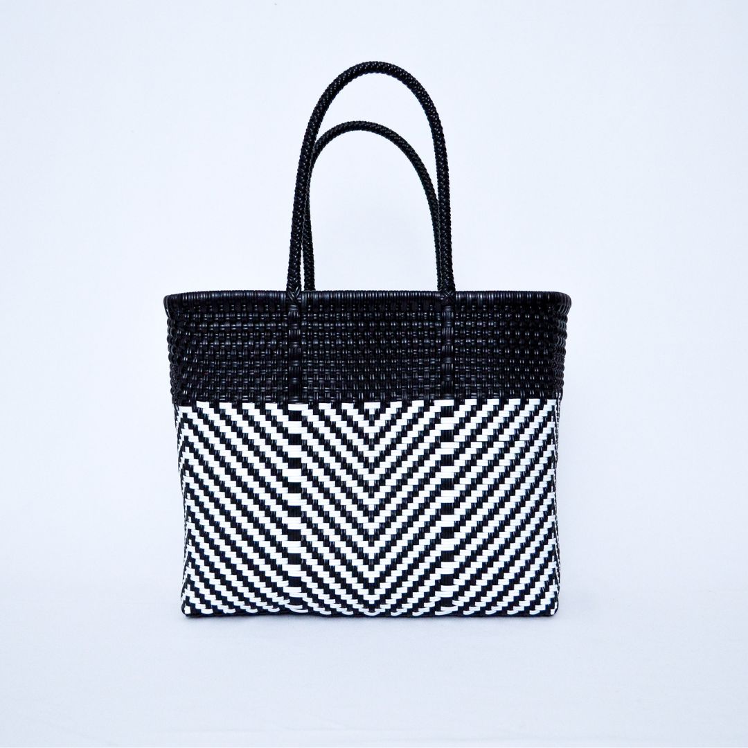 tote artesanal especial reciclada y tejida a mano en México