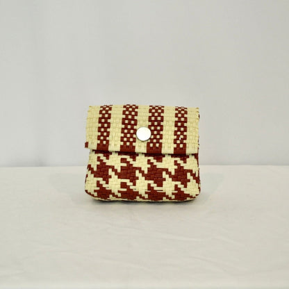 Bolsa de cosméticos artesanal con impacto social y diseño funcional - Bolsa Artesanal MX | Bolsas Hechas a Mano con Impacto Social