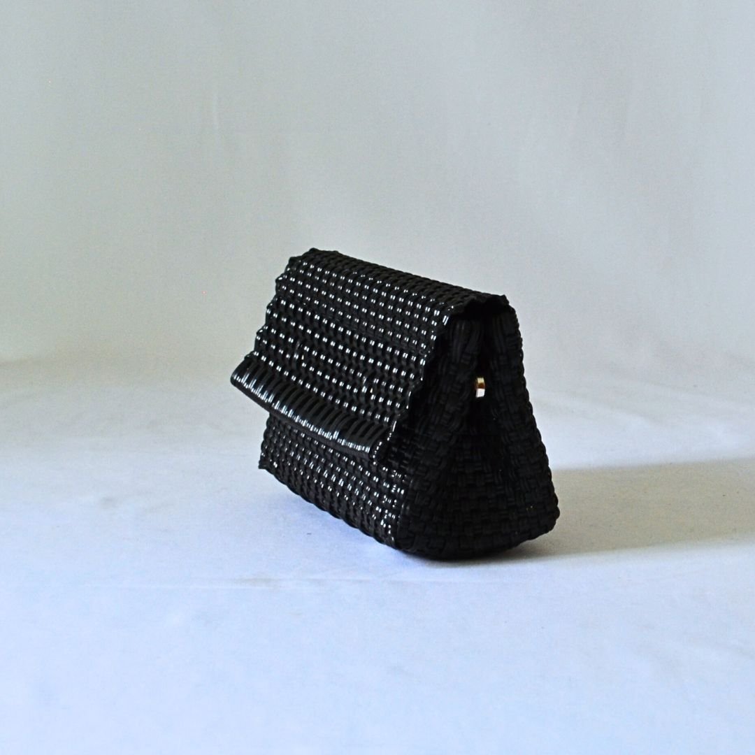 Bolsa de cosméticos artesanal con impacto social y diseño funcional - Bolsa Artesanal MX | Bolsas Hechas a Mano con Impacto Social