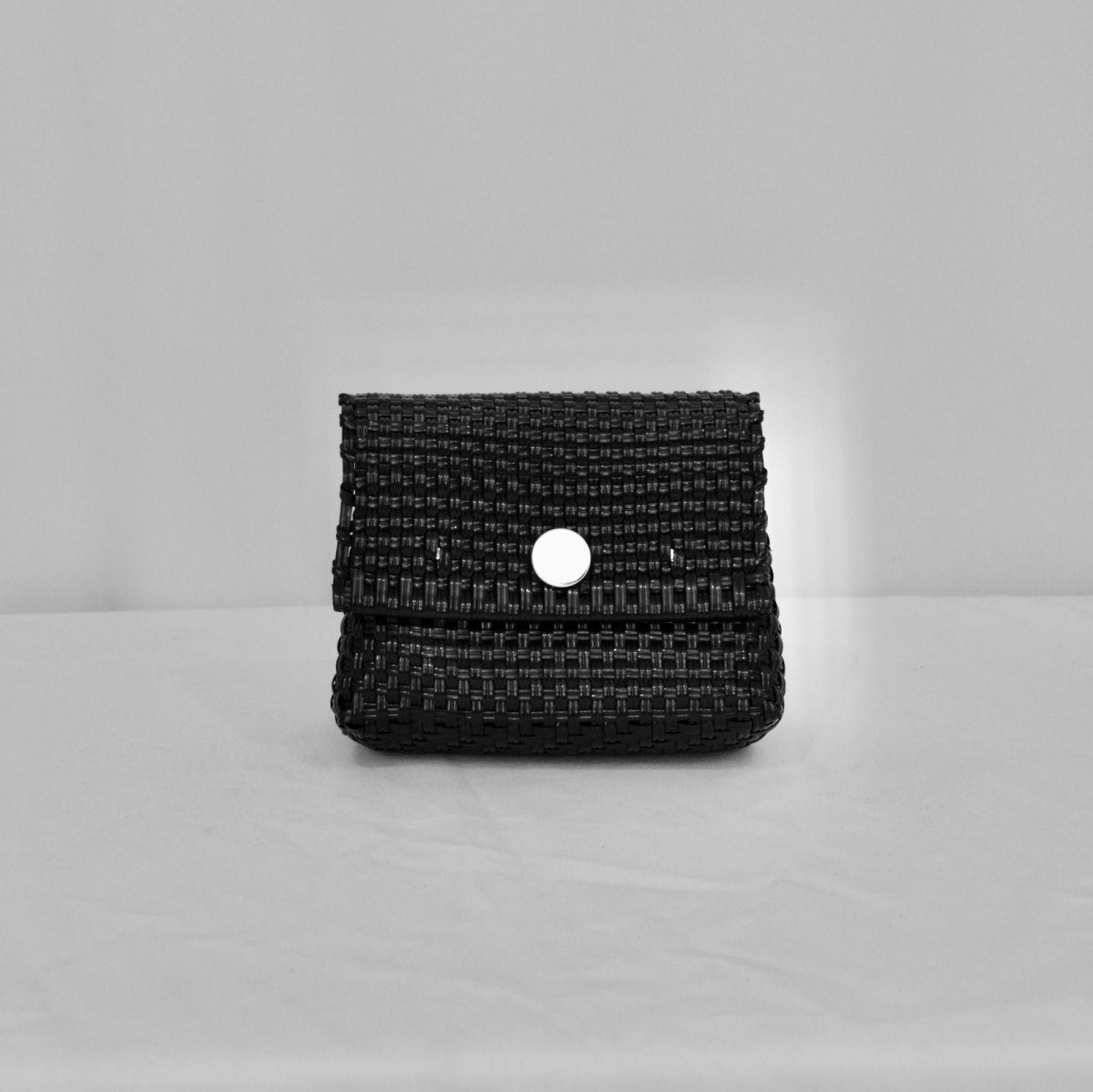 Bolsa de cosméticos artesanal con impacto social y diseño funcional - Bolsa Artesanal MX | Bolsas Hechas a Mano con Impacto Social