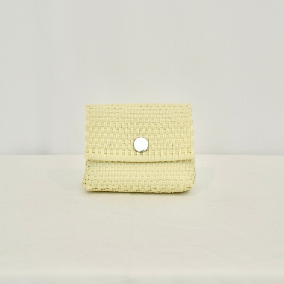 Bolsa de cosméticos artesanal con impacto social y diseño funcional - Bolsa Artesanal MX | Bolsas Hechas a Mano con Impacto Social