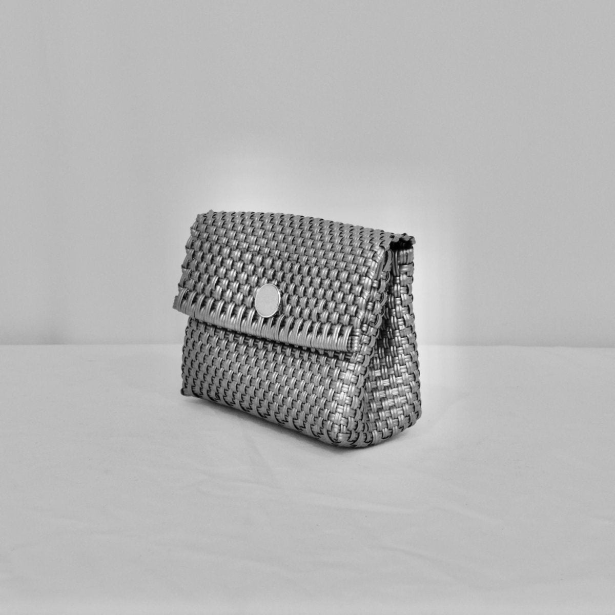 Bolsa de cosméticos artesanal con impacto social y diseño funcional - Bolsa Artesanal MX | Bolsas Hechas a Mano con Impacto Social