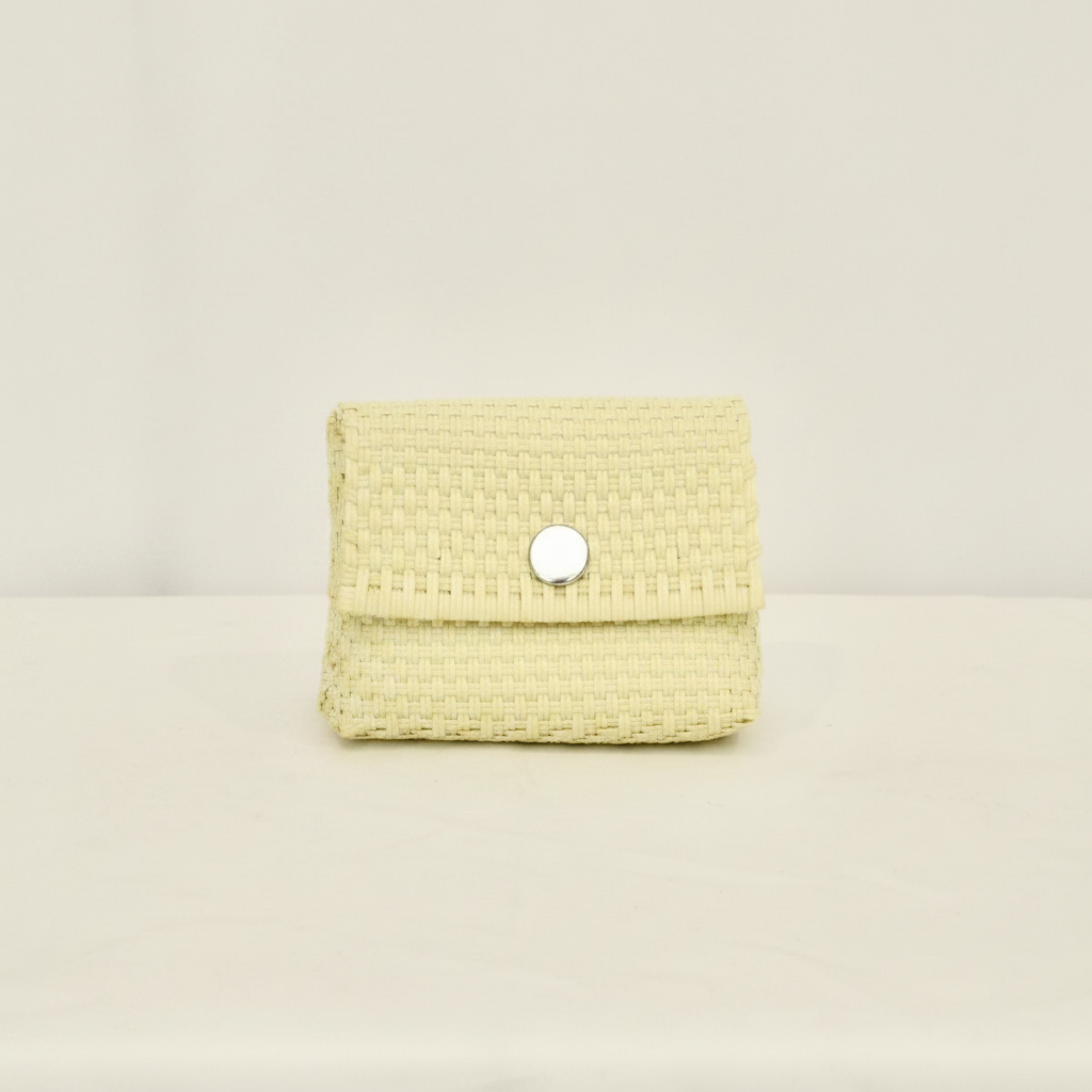 Cosméticos Amarillo frente — Off-White