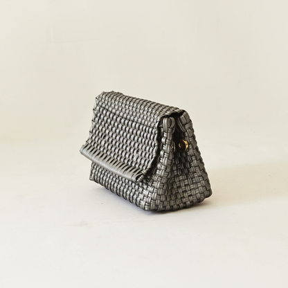 Cosméticos Gunmetal 3/4 — Off-White