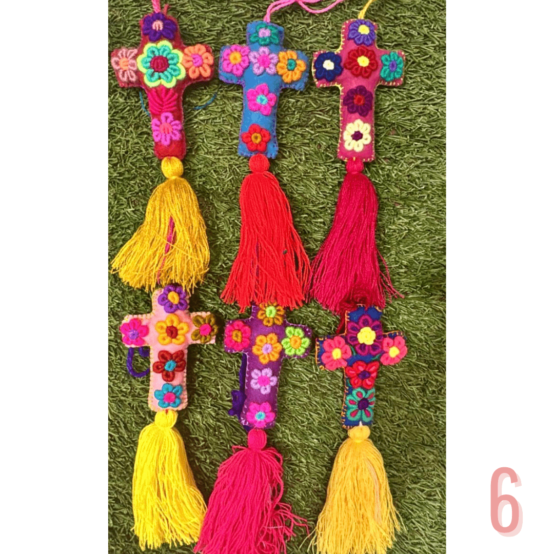 accesorios artesanales de algodón en Chiapas corazón decorativo hecho a mano