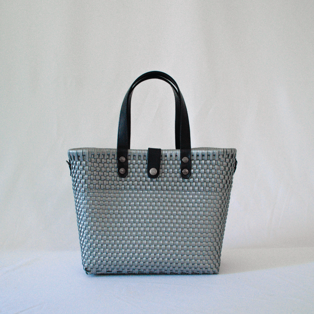 Tote Mediano de Piel Hecho en México bolsa artesanal tejida a mano con plástico reciclado LDPE